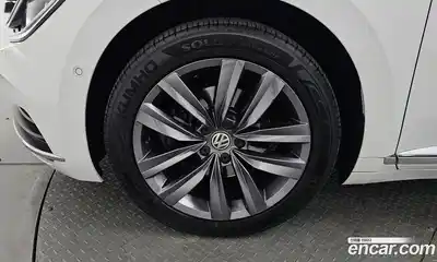 Volkswagen Arteon 2018 2.0 гидро в Москве № 215158, миниатюра 4