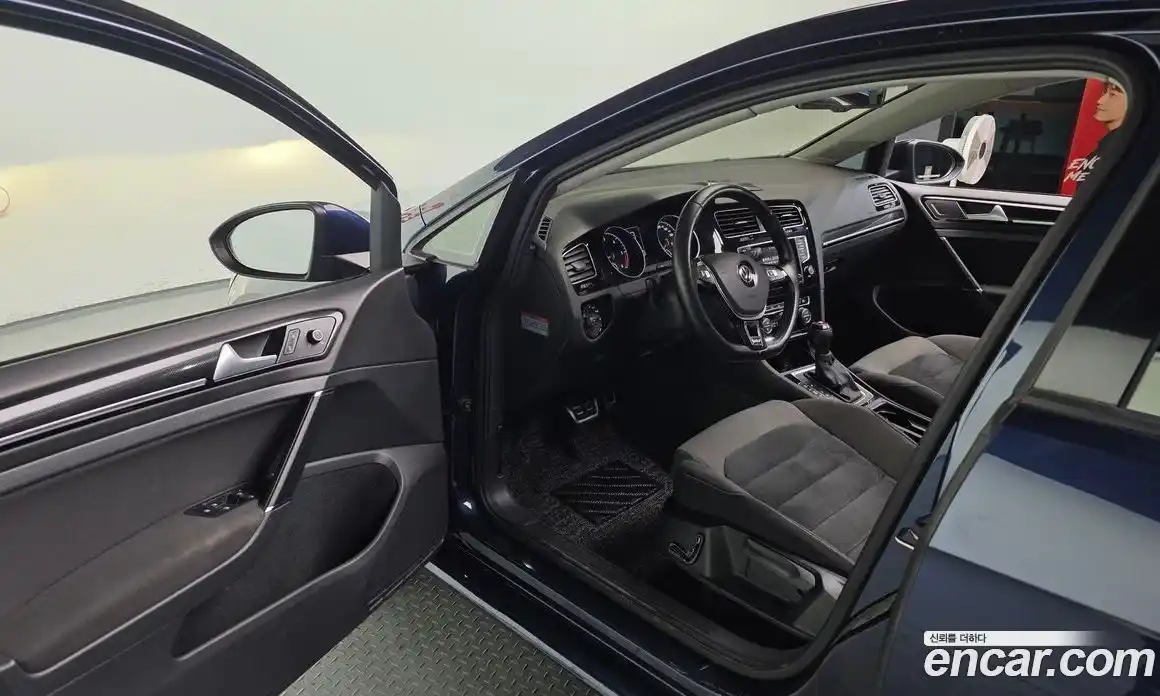 Volkswagen Golf 2015 2.0 гидро в Москве № 215335, фото 11