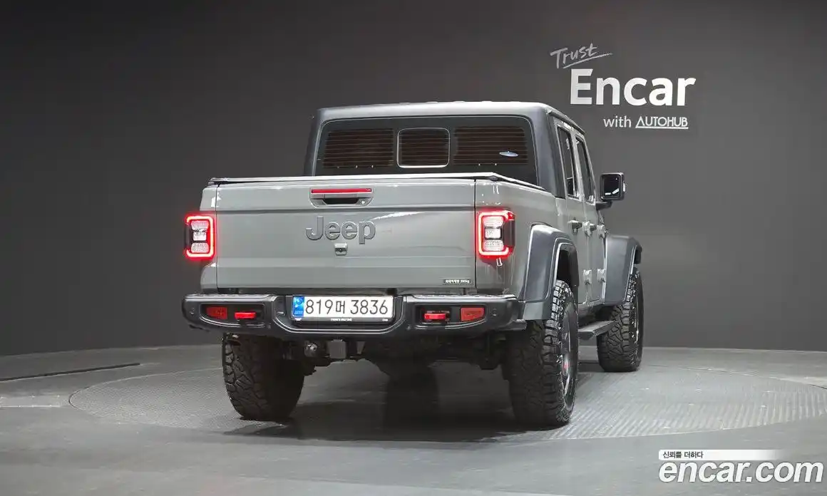 Jeep Gladiator 2022 3.6 гидро в Москве № 215442, фото 4