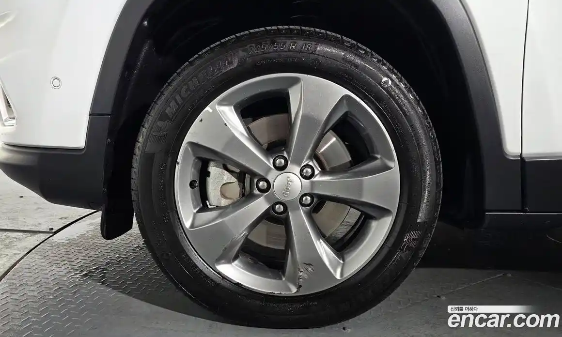 Jeep Cherokee 2021 2.4 гидро в Москве № 215500, фото 4