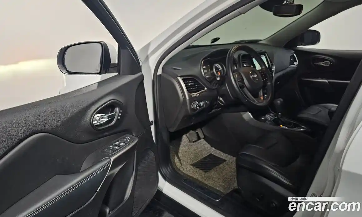 Jeep Cherokee 2021 2.4 гидро в Москве № 215500, фото 10