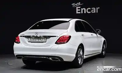 Mercedes-Benz C-Class 2018 2.0 гидро в Москве № 229543, миниатюра 2