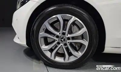 Mercedes-Benz C-Class 2018 2.0 гидро в Москве № 229543, миниатюра 5
