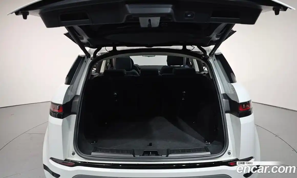 Land Rover Range-Rover Evoque 2021 2.0 гидро в Москве № 231288, фото 19