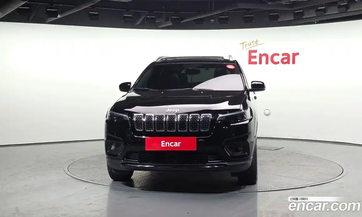 Jeep Cherokee 2018 2.4 гидро в Москве № 232756, фото 3