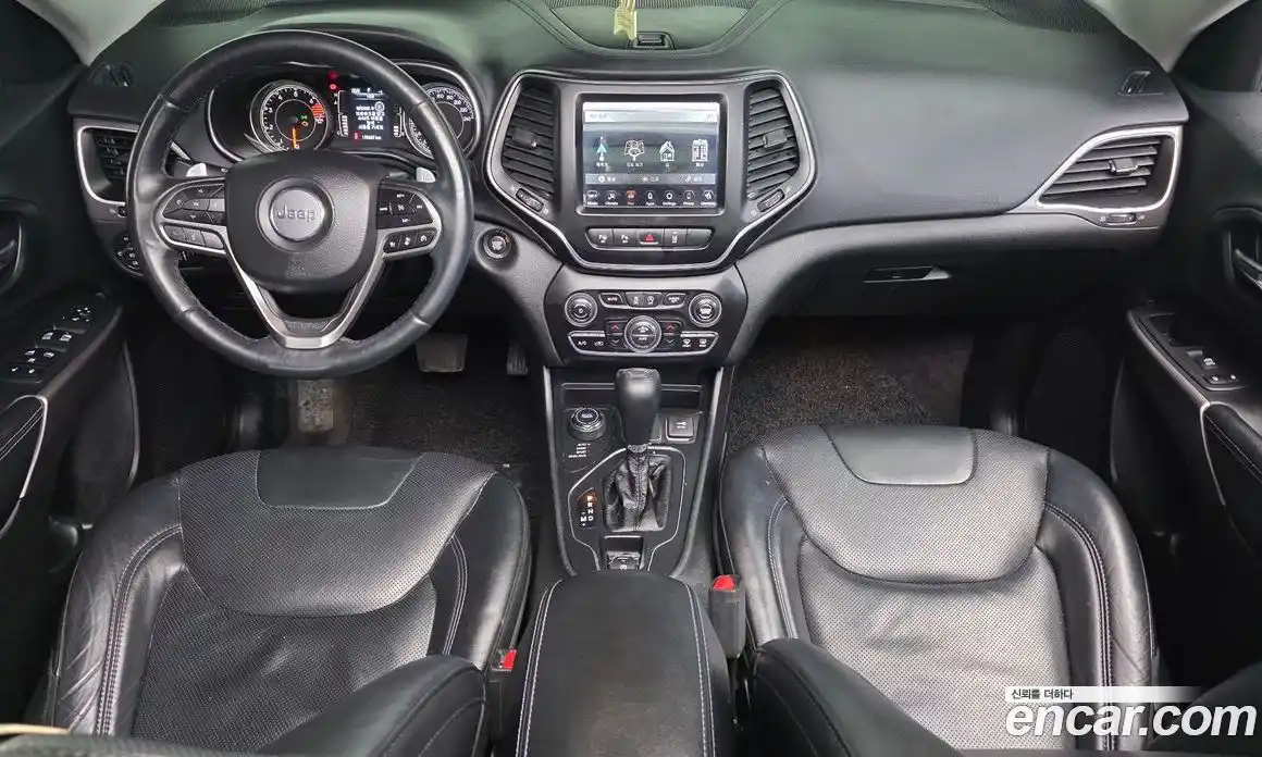 Jeep Cherokee 2018 2.4 гидро в Москве № 232756, фото 7