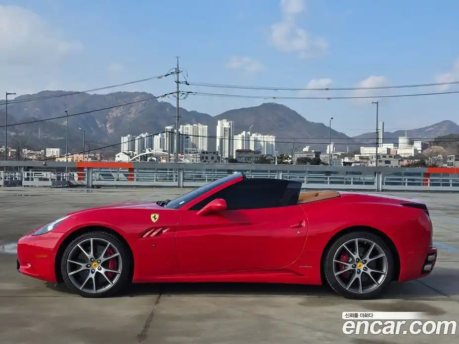 Ferrari California 2010 4.3 гидро в Москве № 236285, фото 3