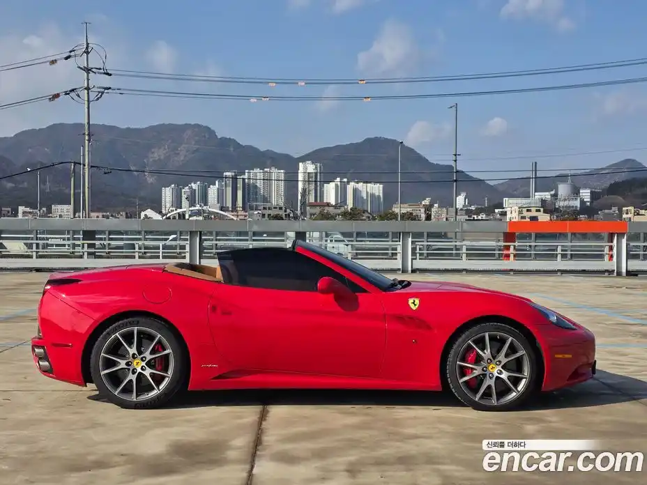 Ferrari California 2010 4.3 гидро в Москве № 236285, фото 4