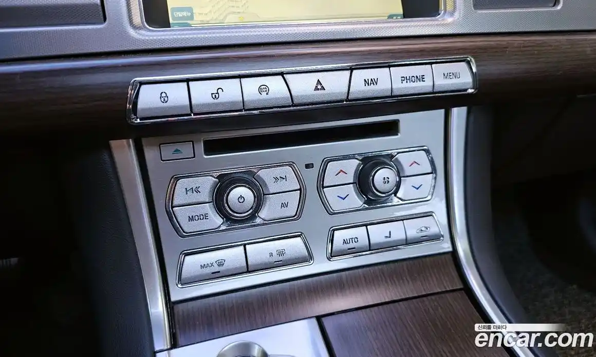 Jaguar XF 2014 2.2 гидро в Москве № 247490, фото 17