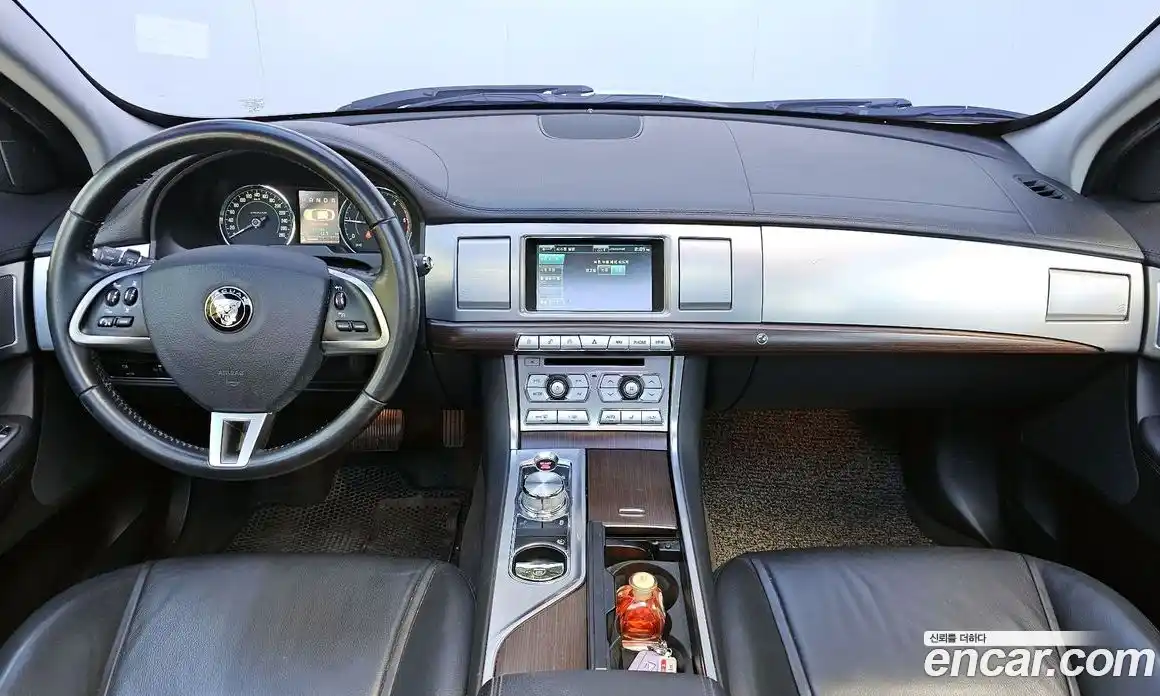 Jaguar XF 2014 2.2 гидро в Москве № 247490, фото 7