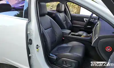 Jaguar XF 2014 2.2 гидро в Москве № 247490, миниатюра 10
