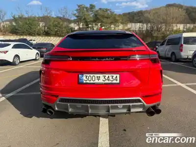 Lamborghini Urus 2020 4.0 гидро в Москве № 256334, миниатюра 5