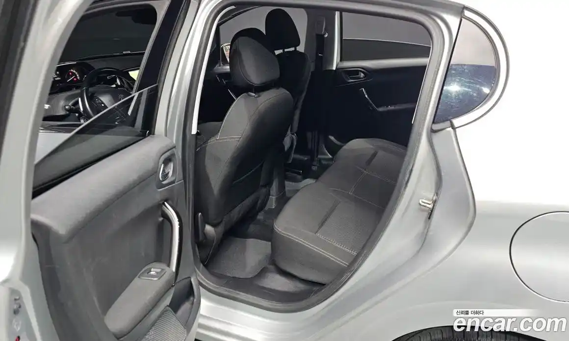 Peugeot 208 2018 1.6 гидро в Москве № 258797, фото 13