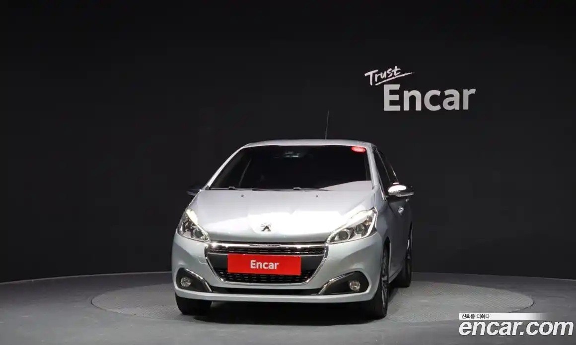 Peugeot 208 2018 1.6 гидро в Москве № 258797, фото 3