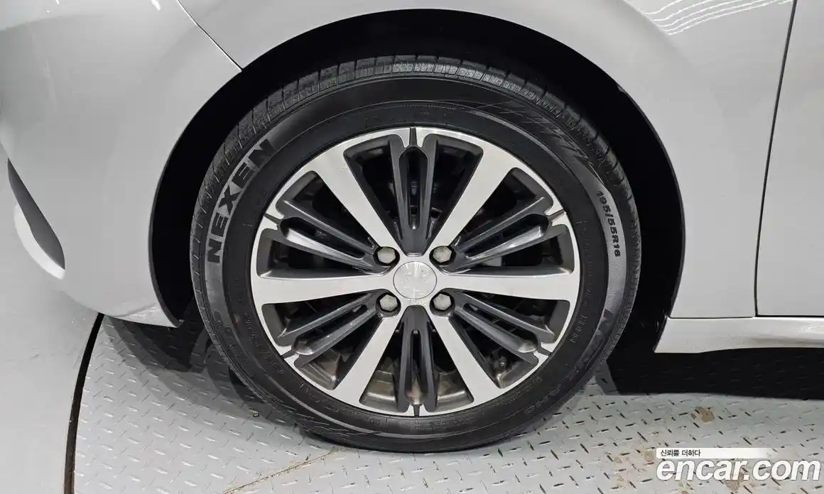 Peugeot 208 2018 1.6 гидро в Москве № 258797, фото 5