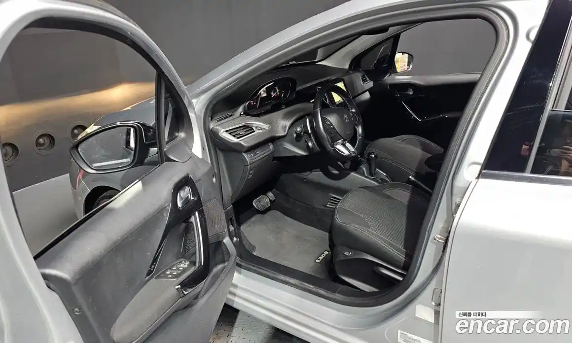 Peugeot 208 2018 1.6 гидро в Москве № 258797, фото 10