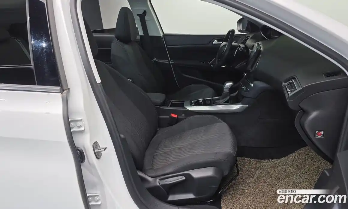 Peugeot 308 2015 1.6 гидро в Москве № 259172, фото 11