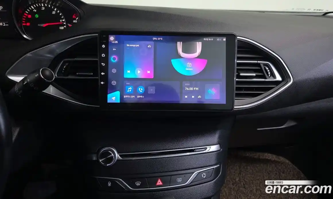 Peugeot 308 2015 1.6 гидро в Москве № 259172, фото 14