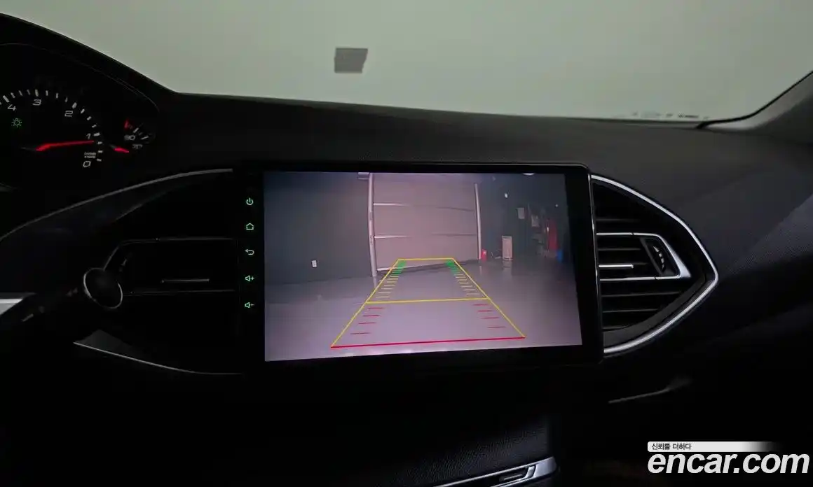 Peugeot 308 2015 1.6 гидро в Москве № 259172, фото 15