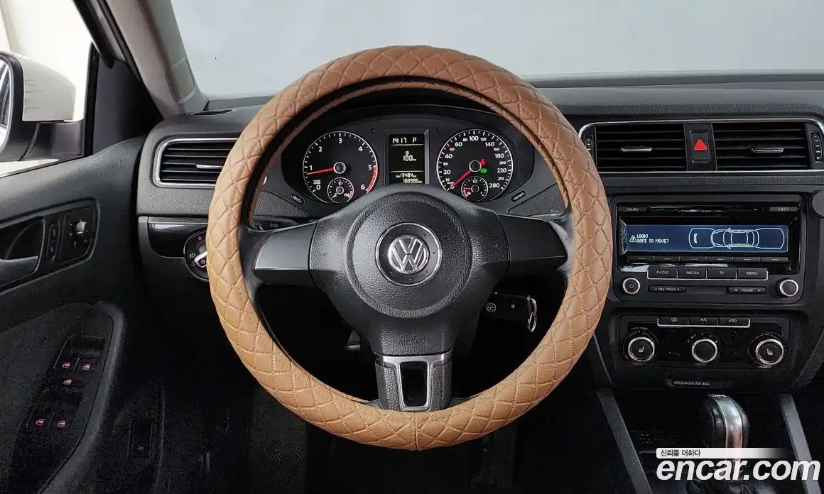 Volkswagen Jetta 2014 1.6 гидро в Москве № 277829, фото 13