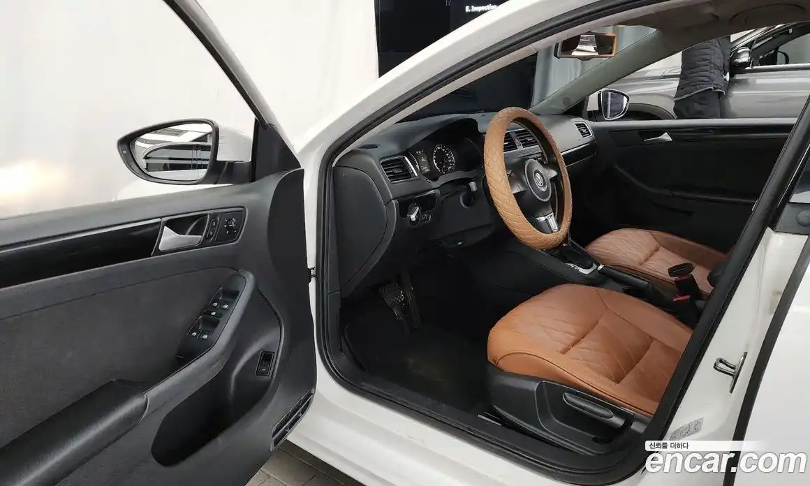 Volkswagen Jetta 2014 1.6 гидро в Москве № 277829, фото 10