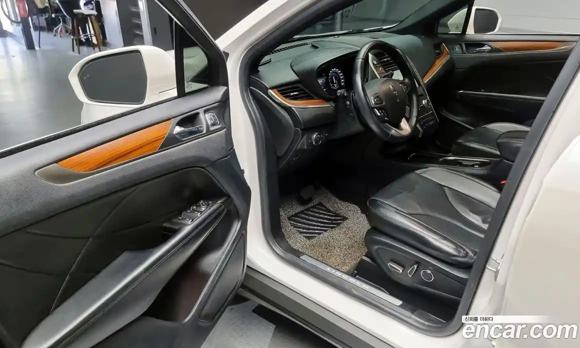 Lincoln MKC 2018 2.0 гидро в Москве № 282512, фото 11