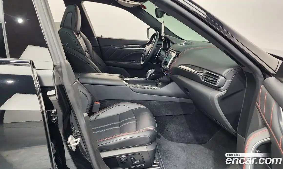 Maserati Levante 2020 3.0 гидро в Москве № 282754, фото 11