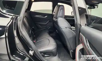 Maserati Levante 2020 3.0 гидро в Москве № 282754, миниатюра 12