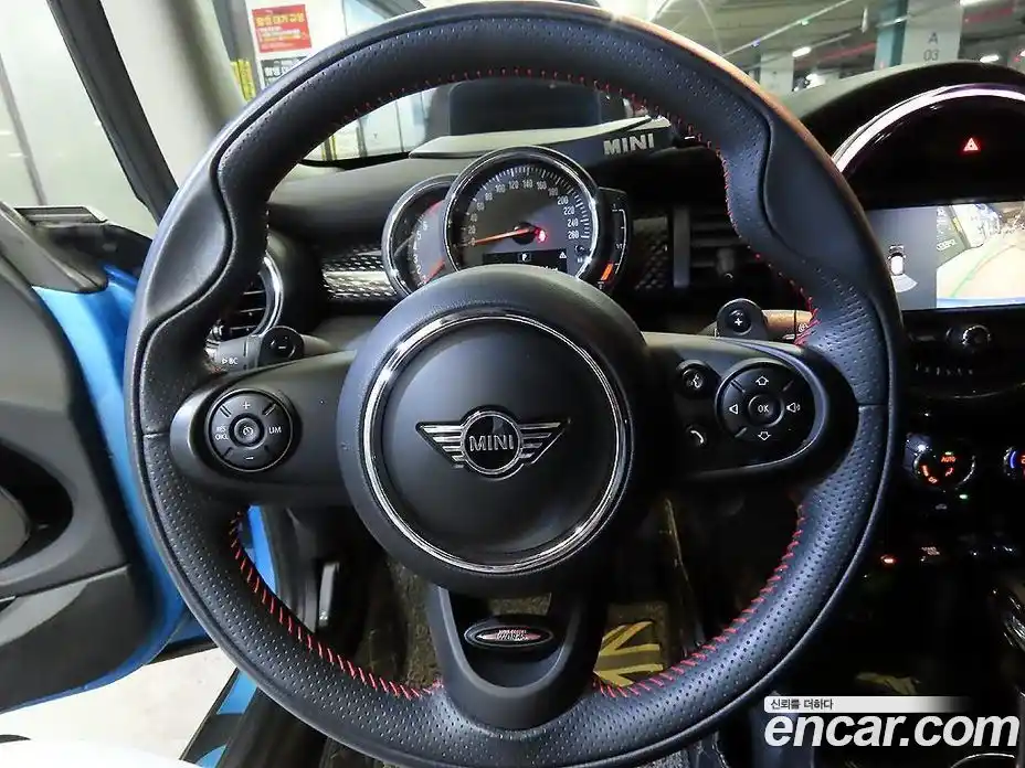 Mini Cooper 2019 2.0 гидро в Москве № 294379, фото 8