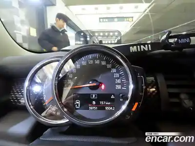 Mini Cooper 2019 2.0 гидро в Москве № 294379, миниатюра 9