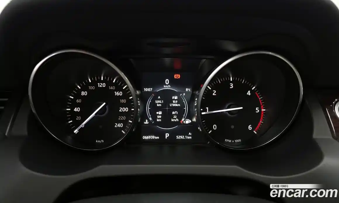 Land Rover Range-Rover Evoque 2017 2.0 гидро в Москве № 298203, фото 8