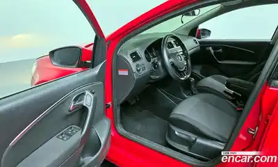 Volkswagen Polo 2016 1.4 гидро в Москве № 301198, миниатюра 11