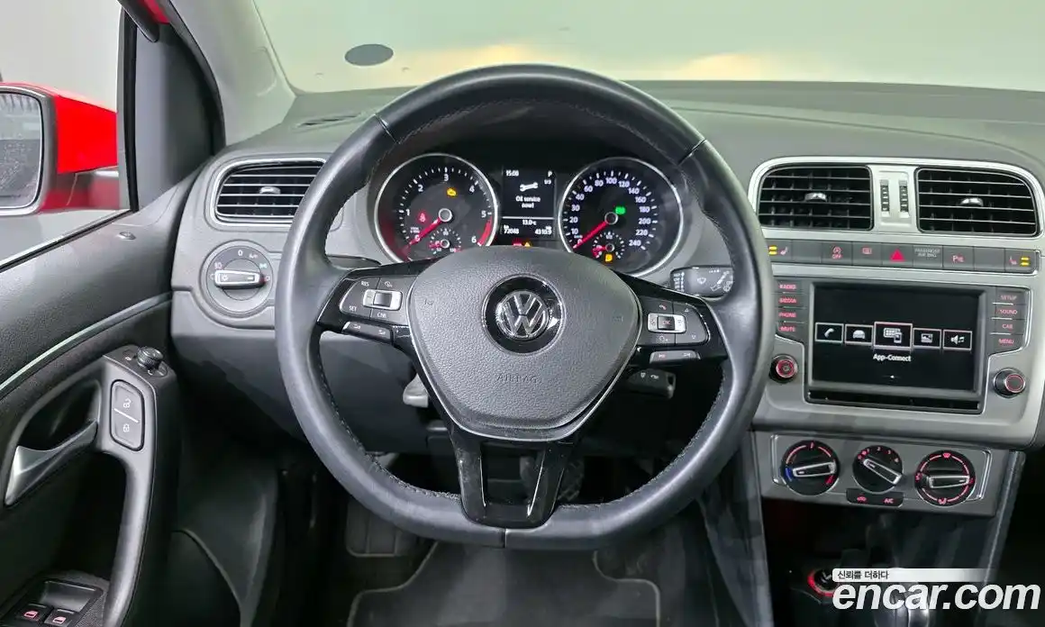 Volkswagen Polo 2016 1.4 гидро в Москве № 301198, фото 13