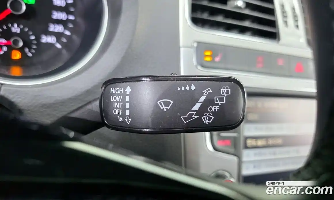 Volkswagen Polo 2016 1.4 гидро в Москве № 301198, фото 17