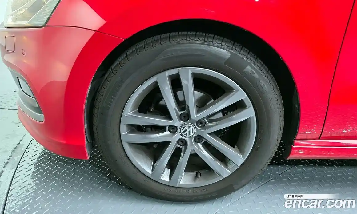Volkswagen Polo 2016 1.4 гидро в Москве № 301198, фото 5
