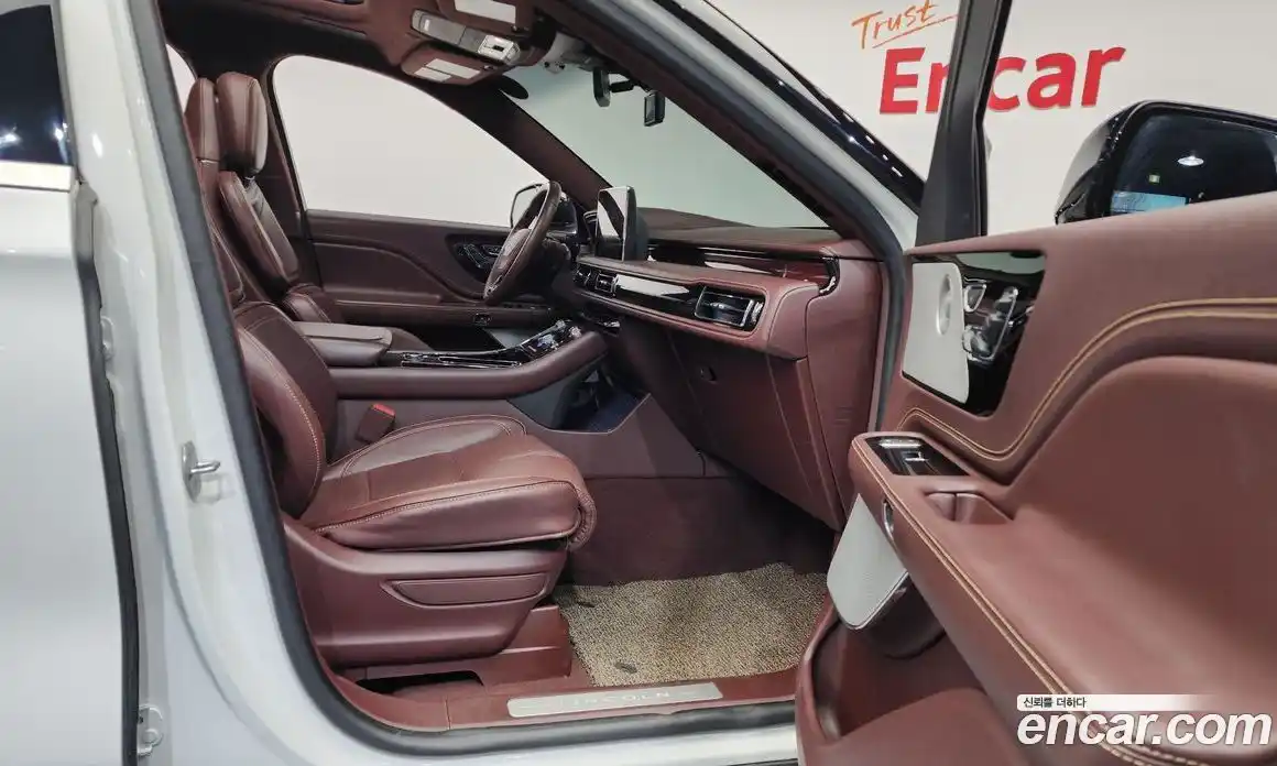 Lincoln Aviator 2023 3.0 гидро в Москве № 304124, фото 11