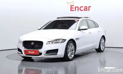 Jaguar XF, 2016
