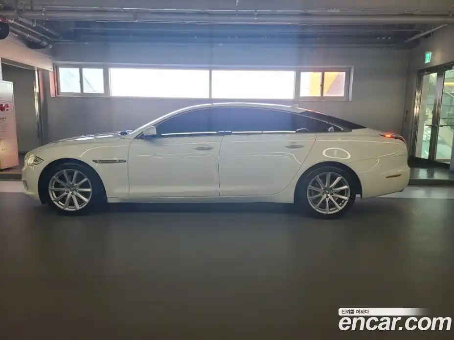 Jaguar XJ 2013 3.0 гидро в Москве № 305146, фото 4