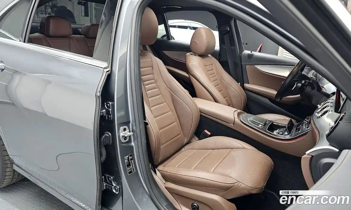 Mercedes-Benz E-Class 2021 2.0 гидро, фото 12