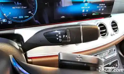 Mercedes-Benz E-Class 2021 2.0 гидро, миниатюра 9