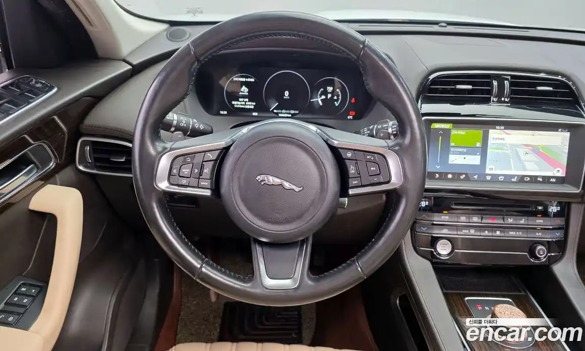 Jaguar F-Pace 2018 2.0 гидро в Москве № 320239, фото 13
