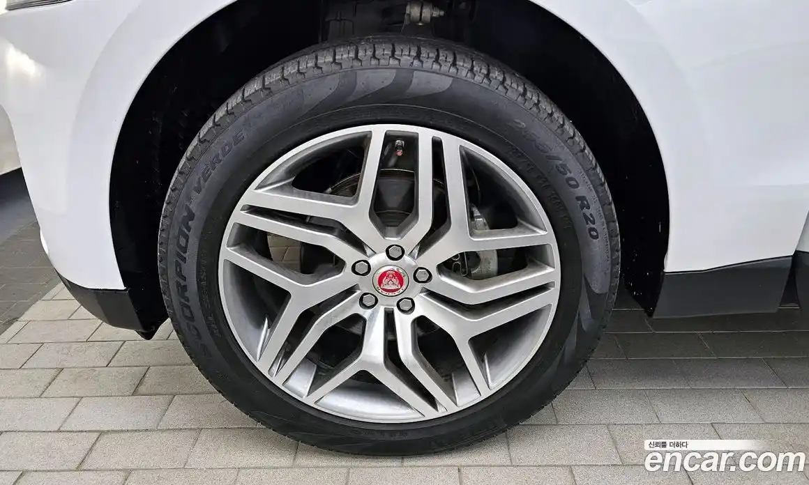 Jaguar F-Pace 2017 2.0 гидро в Москве № 335831, фото 5
