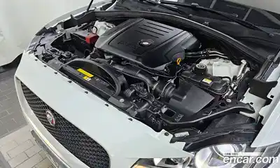 Jaguar F-Pace 2017 2.0 гидро в Москве № 335831, миниатюра 6