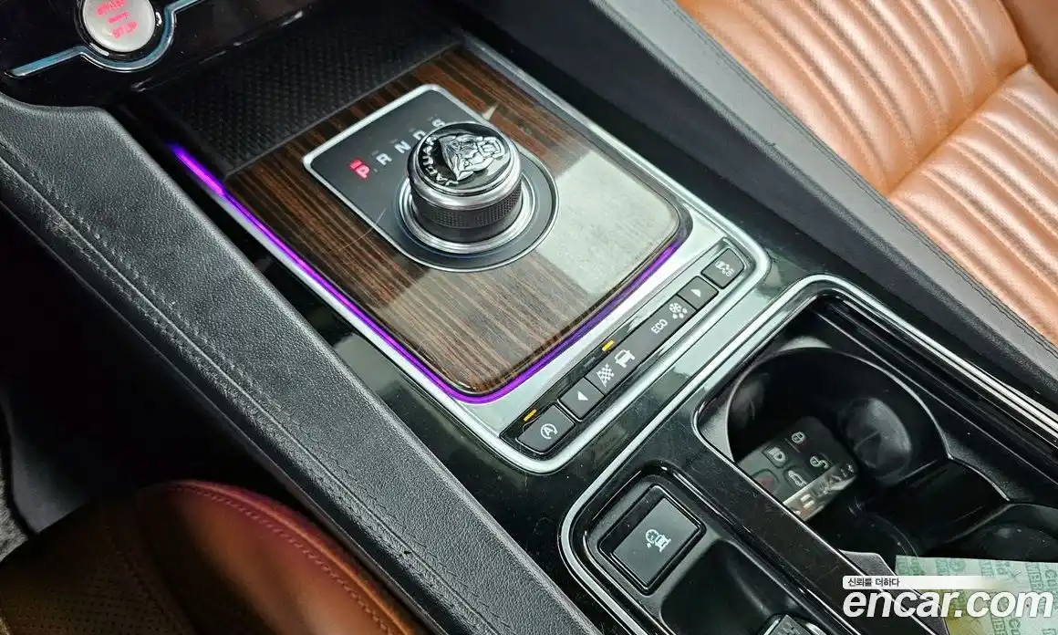 Jaguar F-Pace 2017 2.0 гидро в Москве № 335831, фото 9