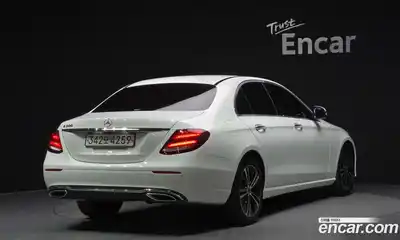 Mercedes-Benz E-Class 2020 2.0 гидро, миниатюра 2