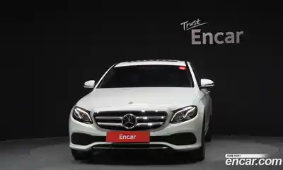 Mercedes-Benz E-Class 2020 2.0 гидро, миниатюра 3