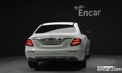 Mercedes-Benz E-Class 2020 2.0 гидро, миниатюра 4