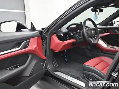 Porsche Taycan 2024 гидро в Москве № 374511, миниатюра 11