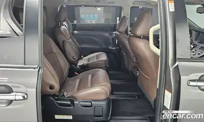 Toyota Sienna 2018 3.5 гидро в Москве № 384044, миниатюра 12