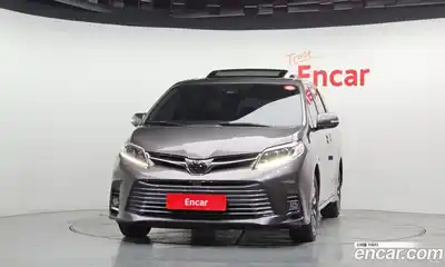 Toyota Sienna 2018 3.5 гидро в Москве № 384044, миниатюра 3